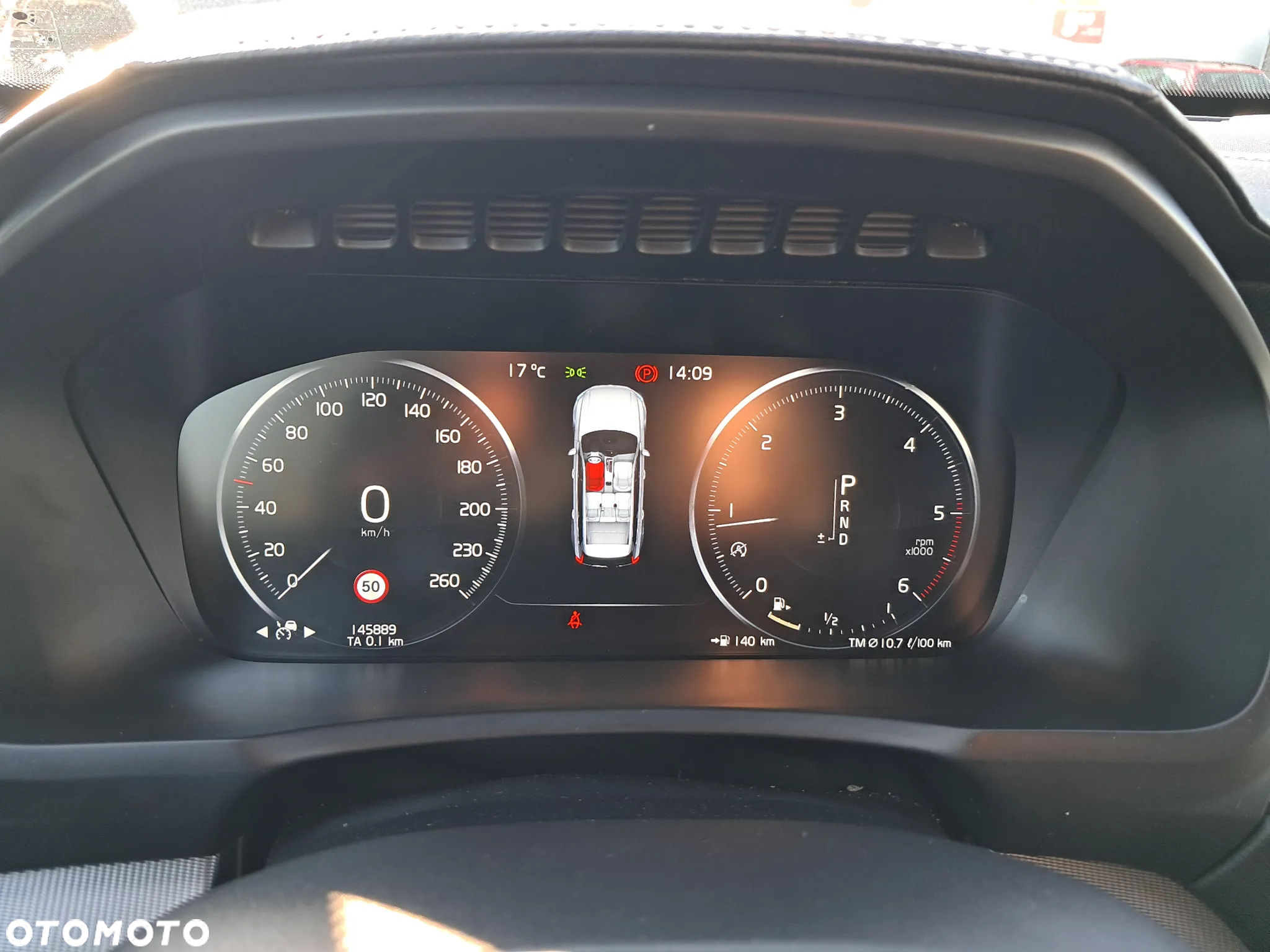 Volvo XC 90 D5 SCR AWD R-Design - 10