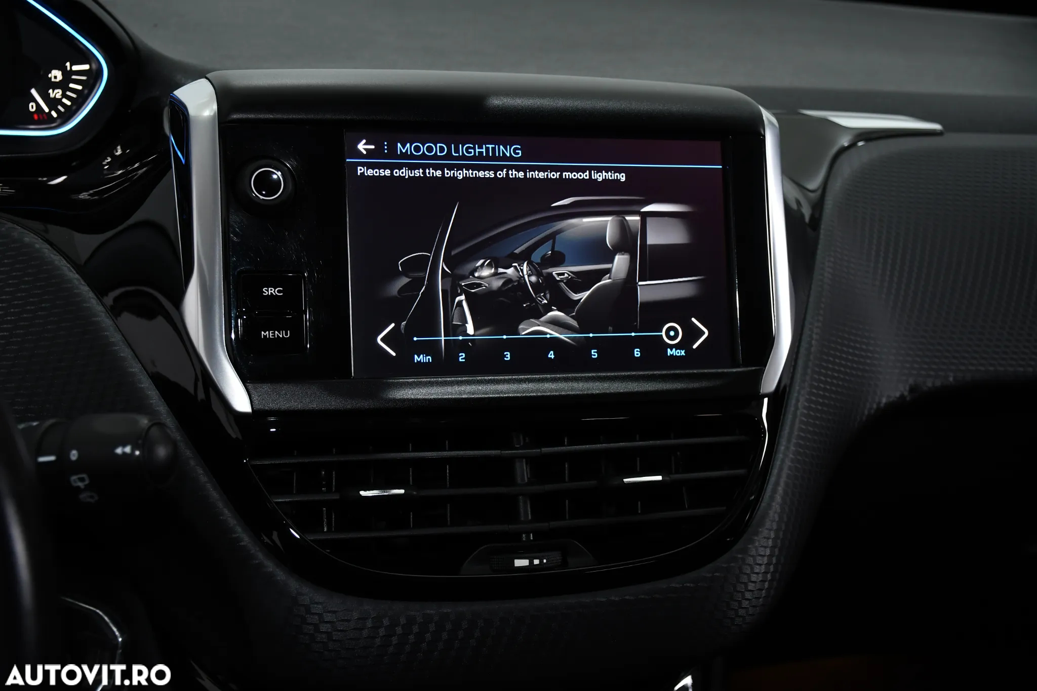 Peugeot 2008 1.2 PureTech Turbo EAT6 S&S Allure - 27
