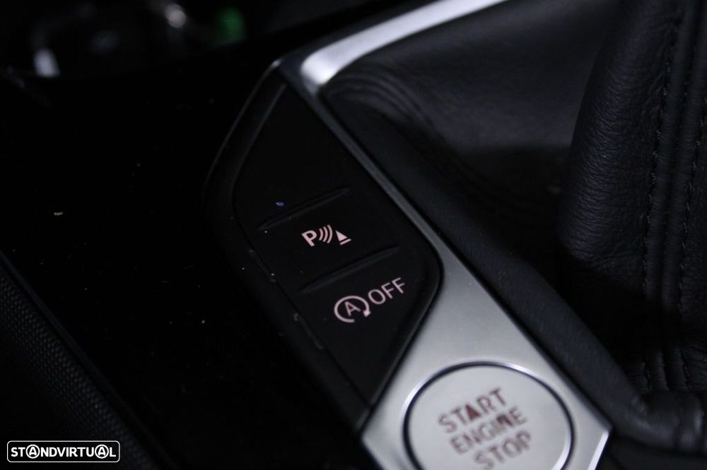 BMW 116 d Pack Desportivo M - 32