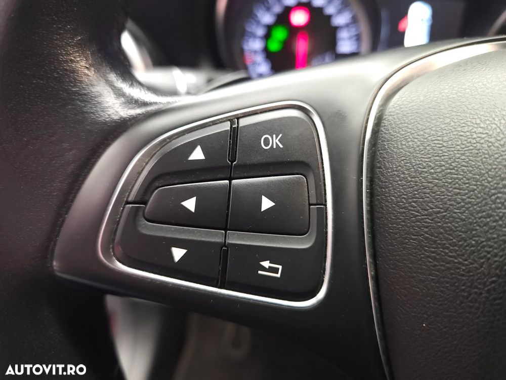 Mercedes-Benz GLA - 18