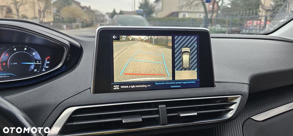 Peugeot 3008 1.6 BlueHDi Allure S&S - 16