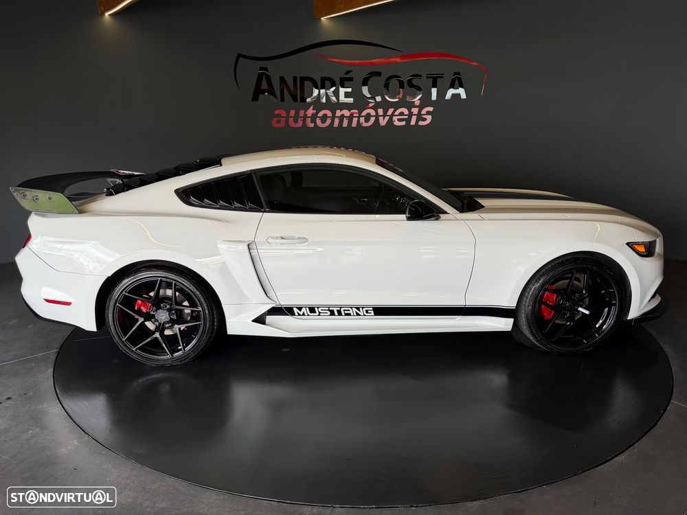 Ford Mustang 2.3i EcoBoost Aut. - 3