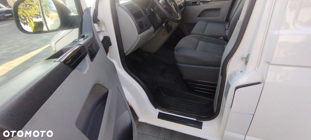 Volkswagen Transporter T5 - 12