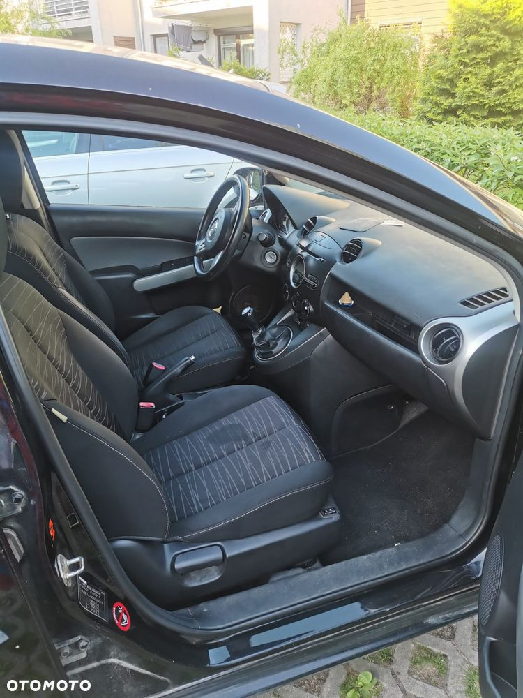 Mazda 2 - 8