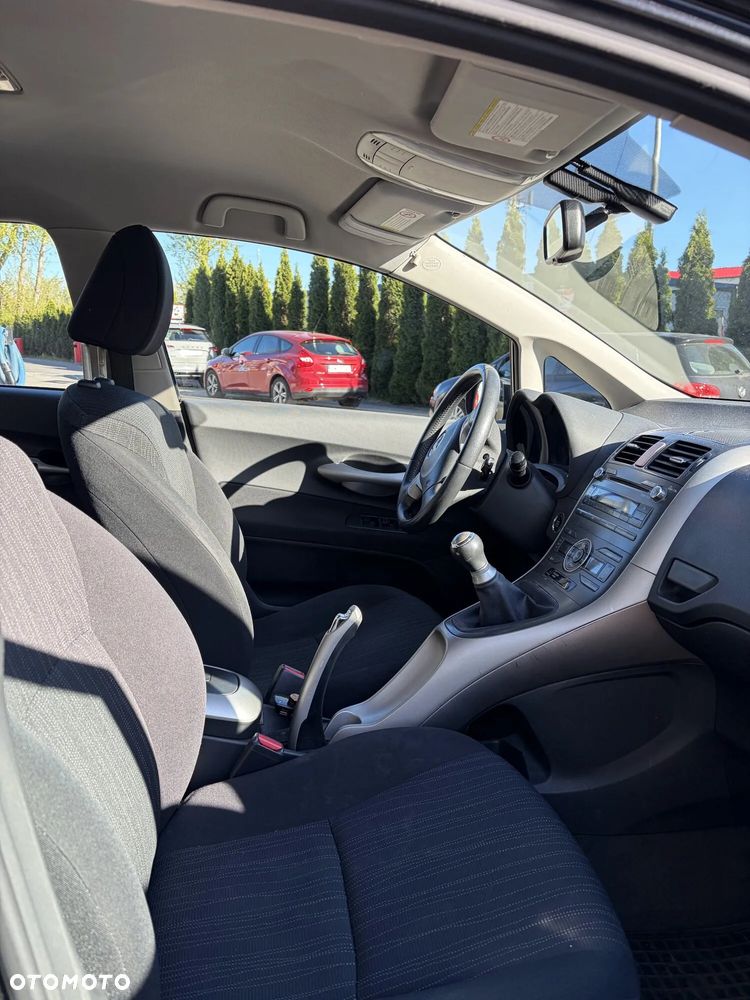 Toyota Auris 1.6 VVT-i Sol - 14