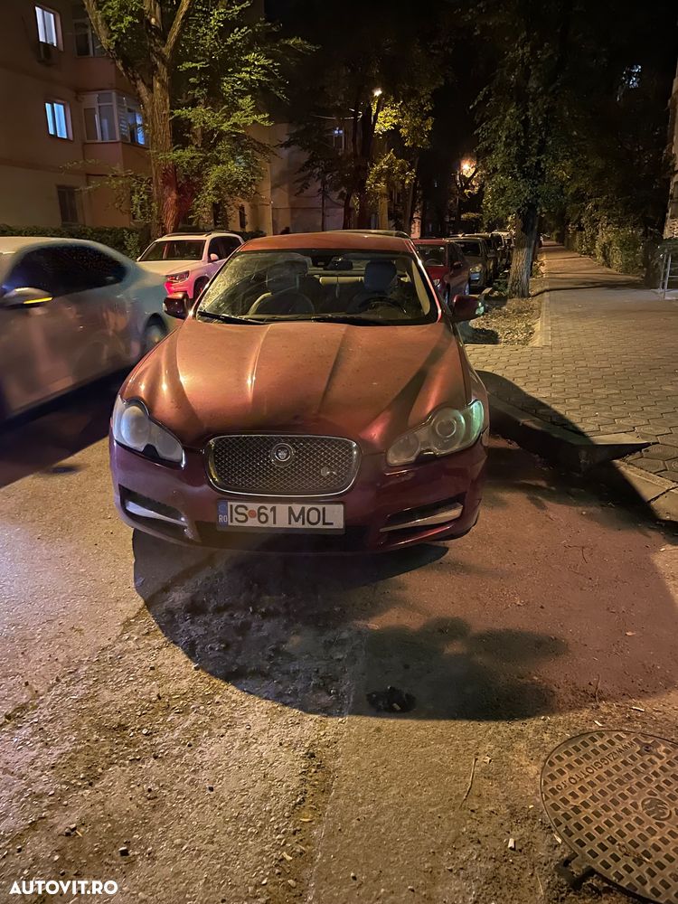 Jaguar XF 2.7D Luxury - 23