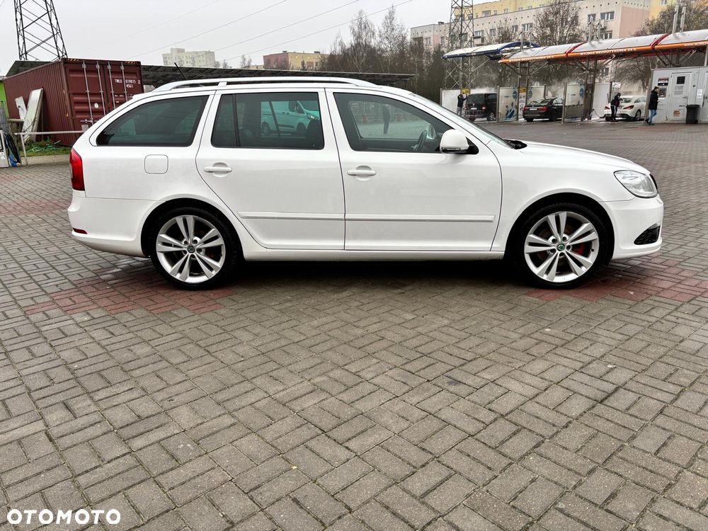 Skoda Octavia 2.0 TDI DPF DSG RS - 10