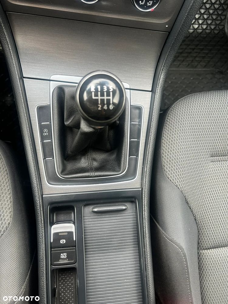 Volkswagen Golf 1.2 TSI BlueMotion Technology Comfortline - 19