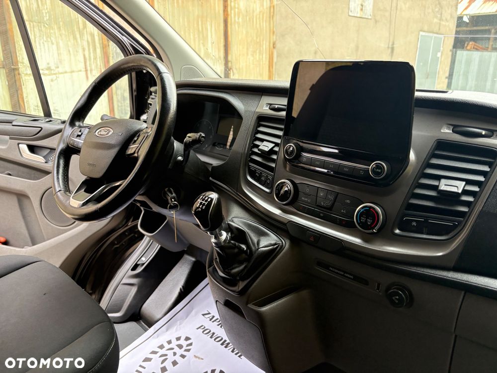 Ford Transit Custom 290 L2H1 Limited - 29