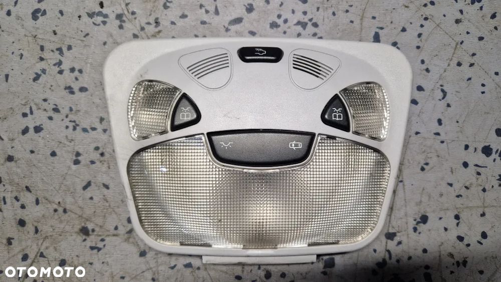 MERCEDES C KLASA W203 LAMPKA KABINY A2038202301 - 1