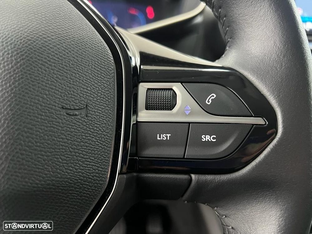 Peugeot 2008 1.2 PureTech Allure - 20