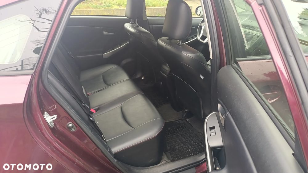 Toyota Prius (Hybrid) Comfort - 8