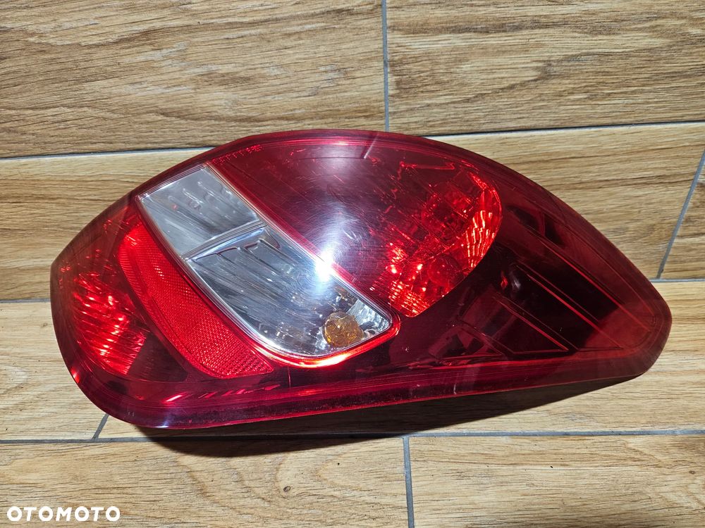 Hyundai I20 I Lampa Prawy Tył Prawa Tylna
