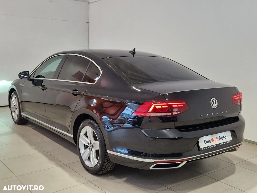 Volkswagen Passat 2.0 TDI DSG Highline - 5
