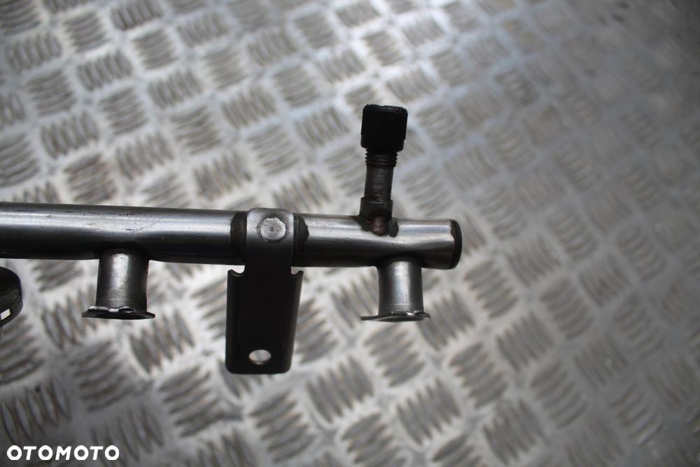 LISTWA WTRYSKOWA MERCEDES W203 1.8K A1110780292 - 4