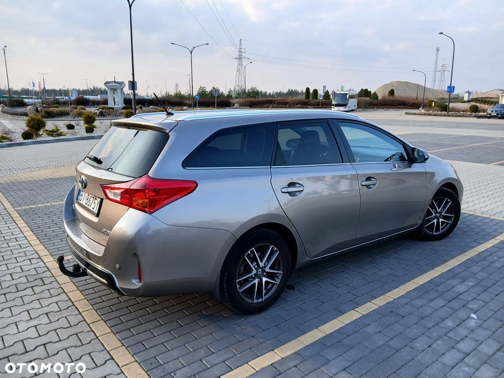 Toyota Auris 1.4 D-4D Premium - 9