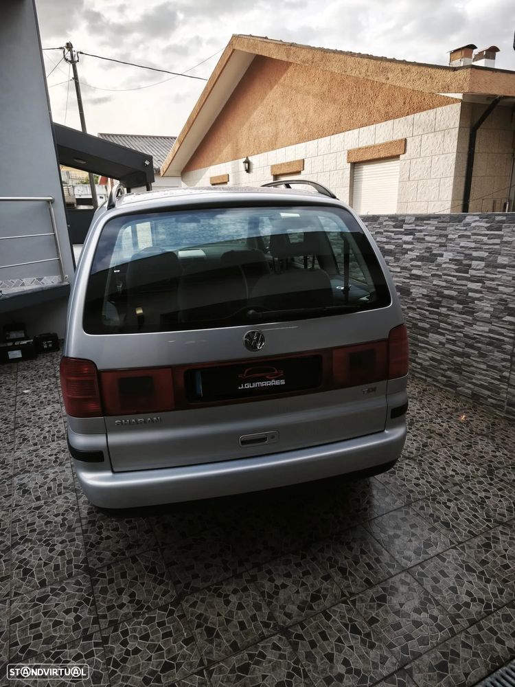 VW Sharan 1.9 TDi Confortline - 3