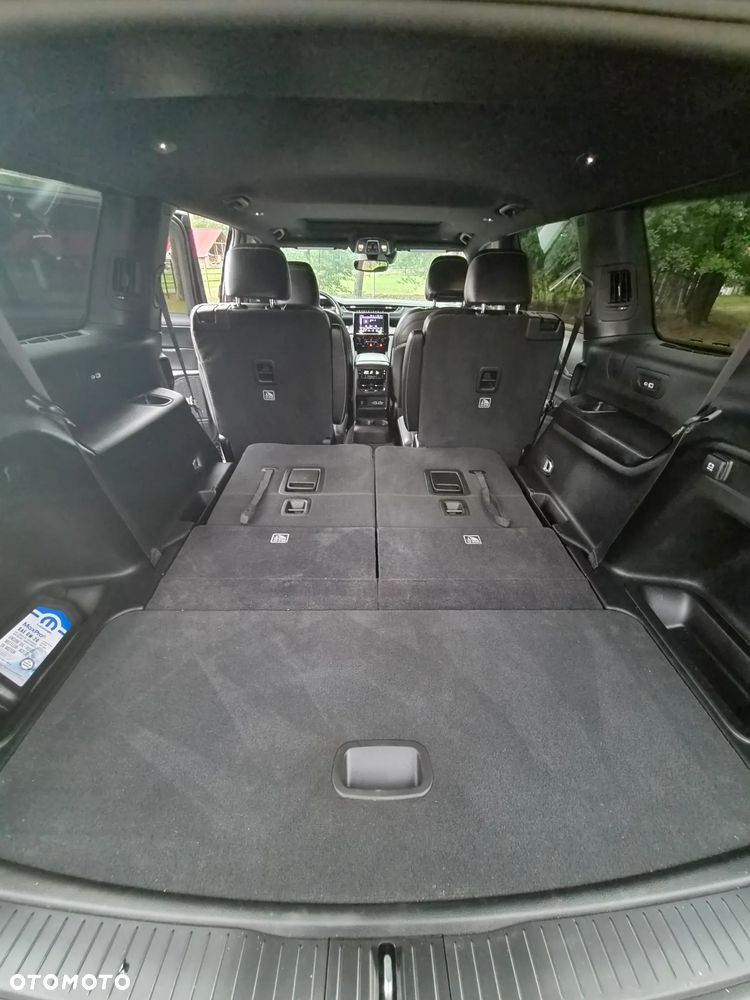 Jeep Grand Cherokee - 20