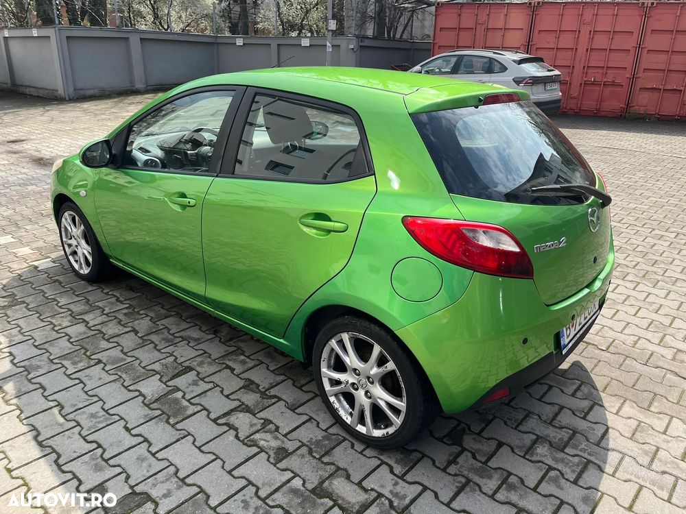 Mazda 2 - 5