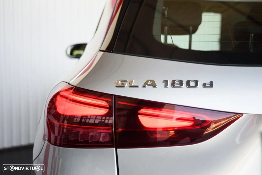 Mercedes-Benz GLA 180 d Style - 18