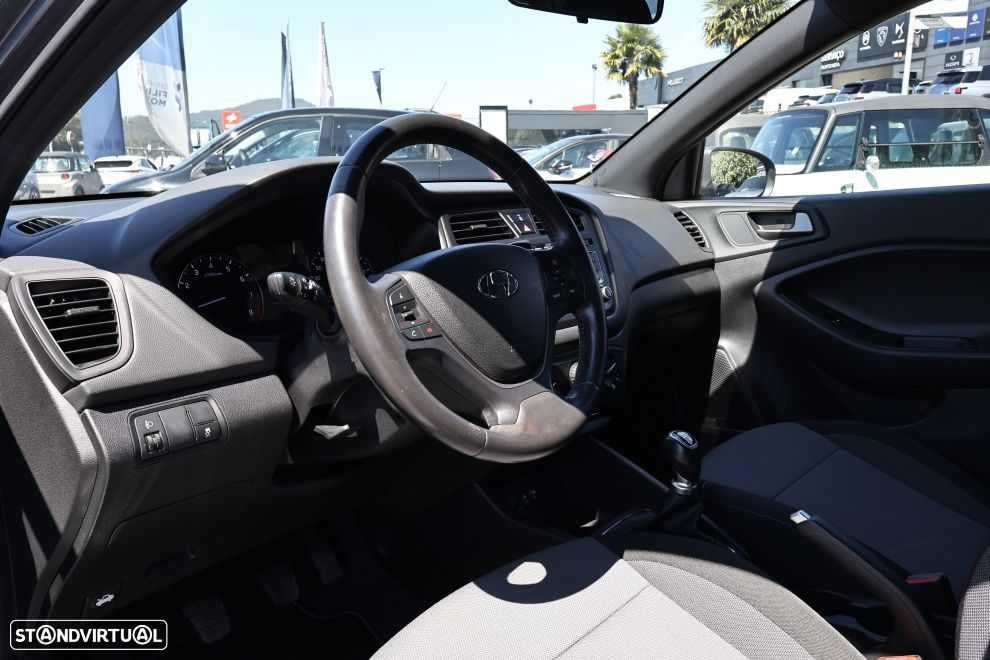 Hyundai i20 1.2 Access+Bluetooth 119g - 13
