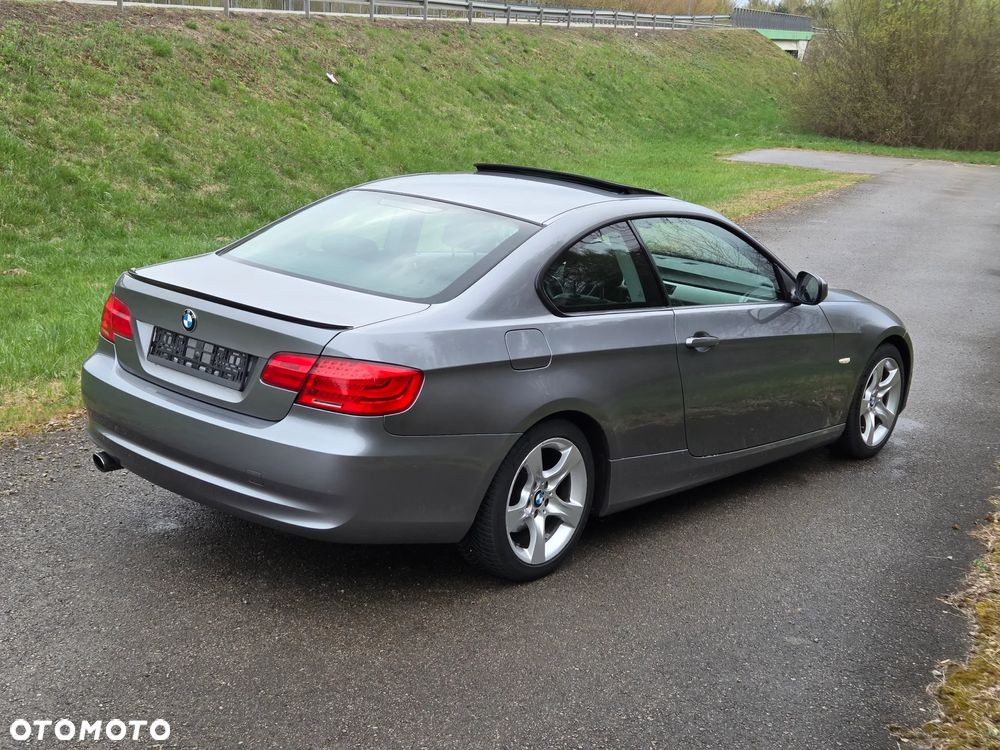 BMW Seria 3 320i Edition Exclusive - 7