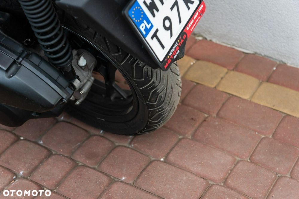 Yamaha X-max - 8