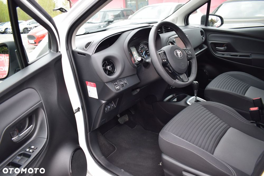 Toyota Yaris 1.5 Premium CVT - 8
