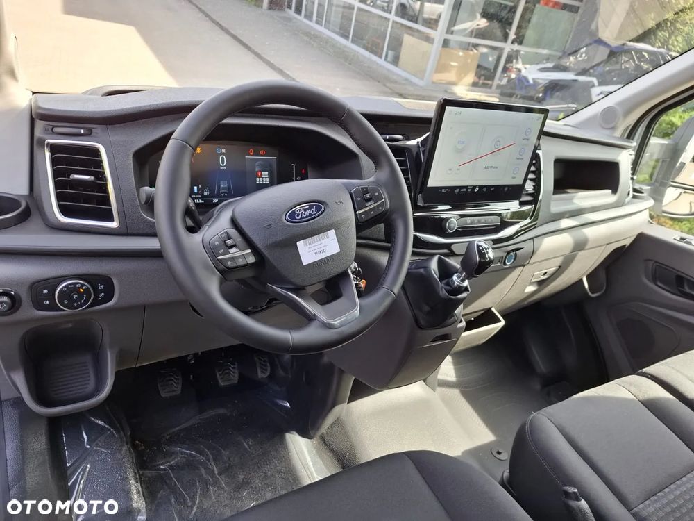 Ford Transit - 12