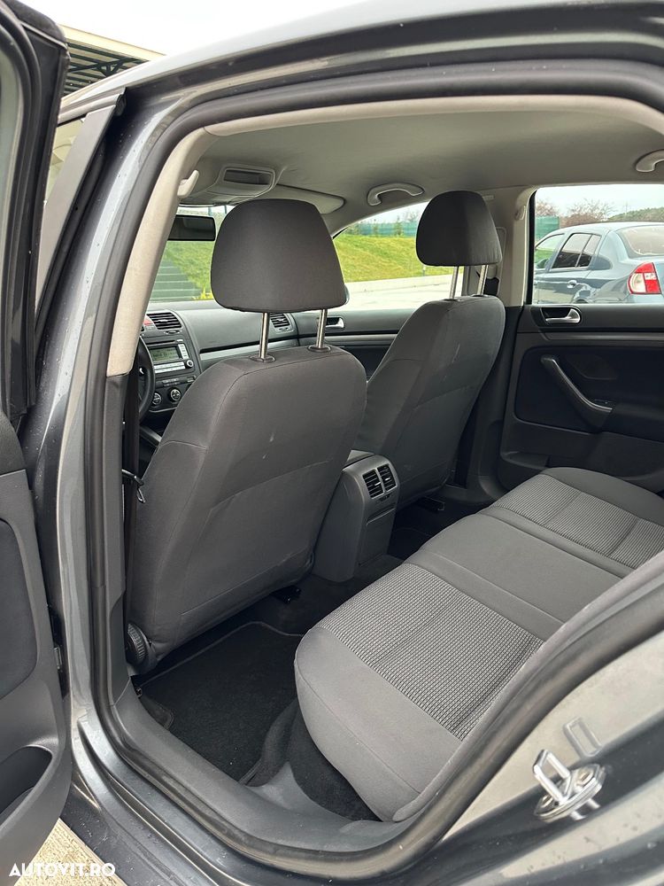 Volkswagen Jetta 1.9 TDI Comfortline - 30