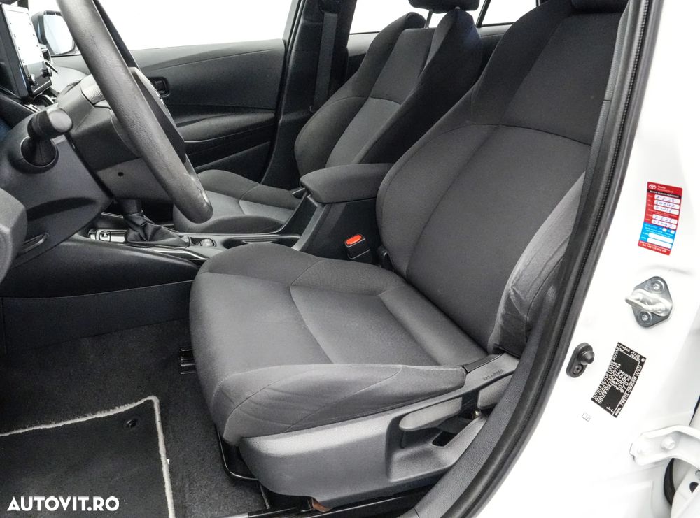 Toyota Corolla 1.8 HSD Dynamic - 13