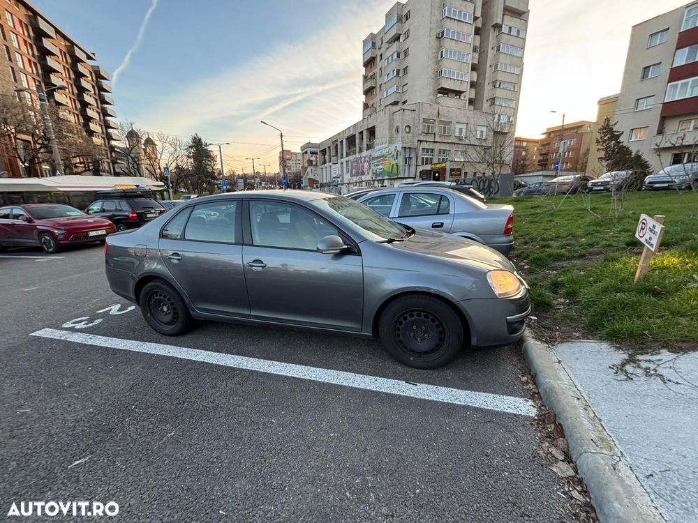 Volkswagen Jetta - 3