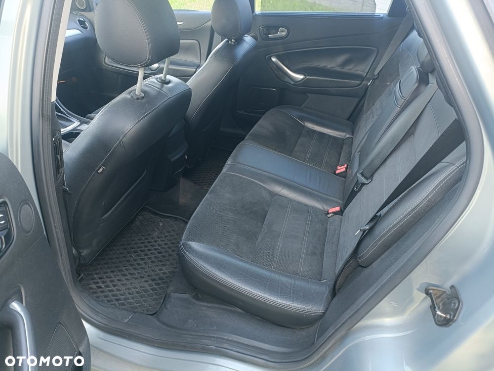 Ford Mondeo - 8
