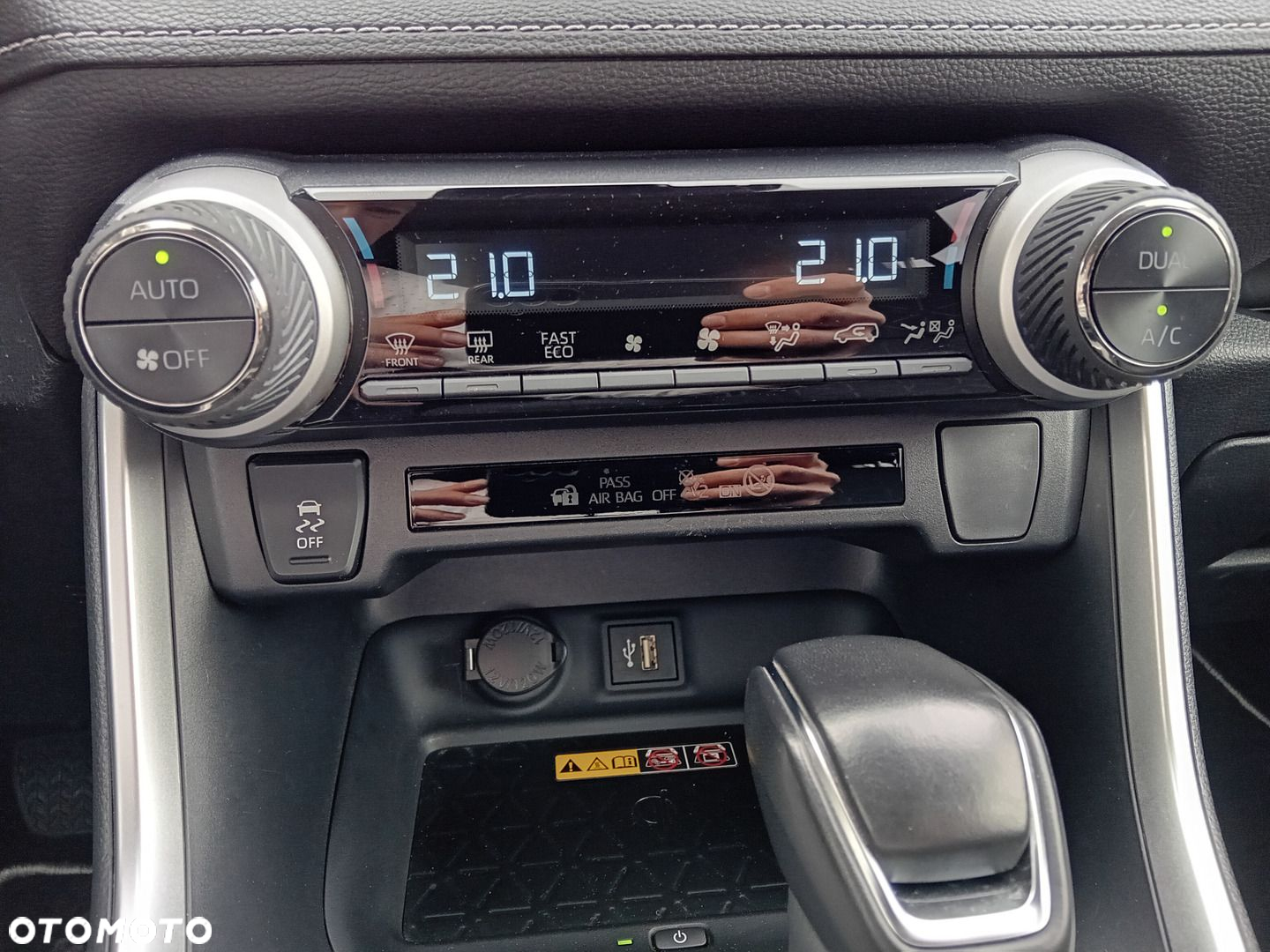 Toyota RAV4 - 18
