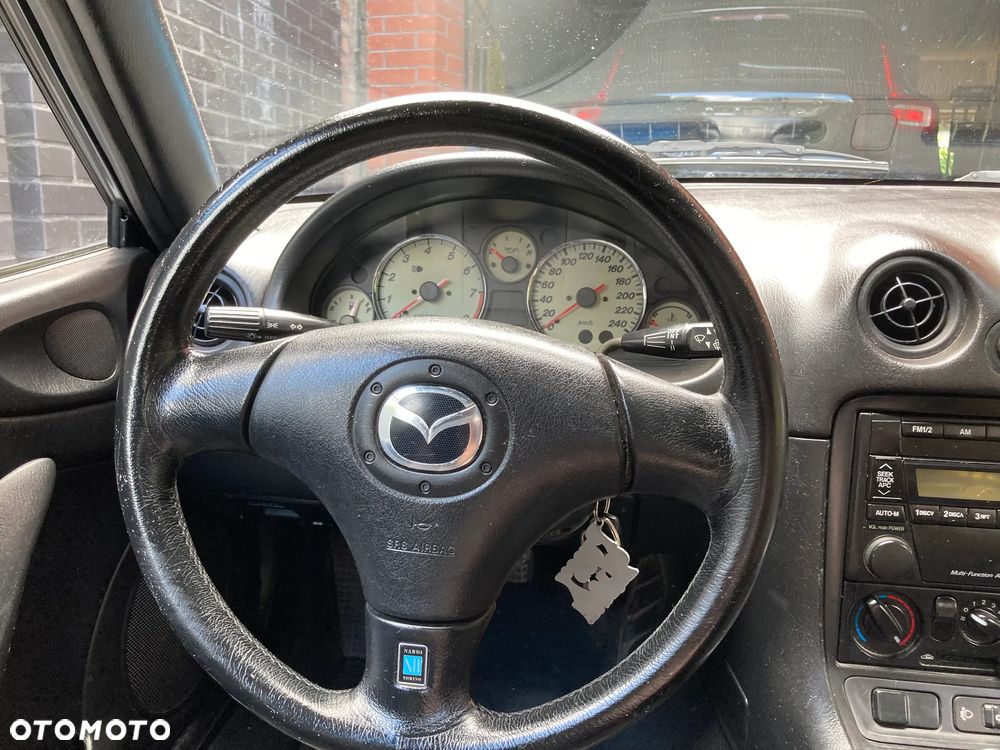Mazda MX-5 1.6i 16V - 9