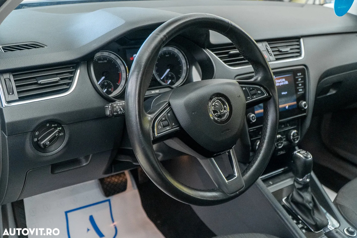 Skoda Octavia 2.0 TDI DSG Style - 6