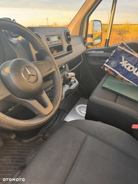 Mercedes-Benz Sprinter - 10