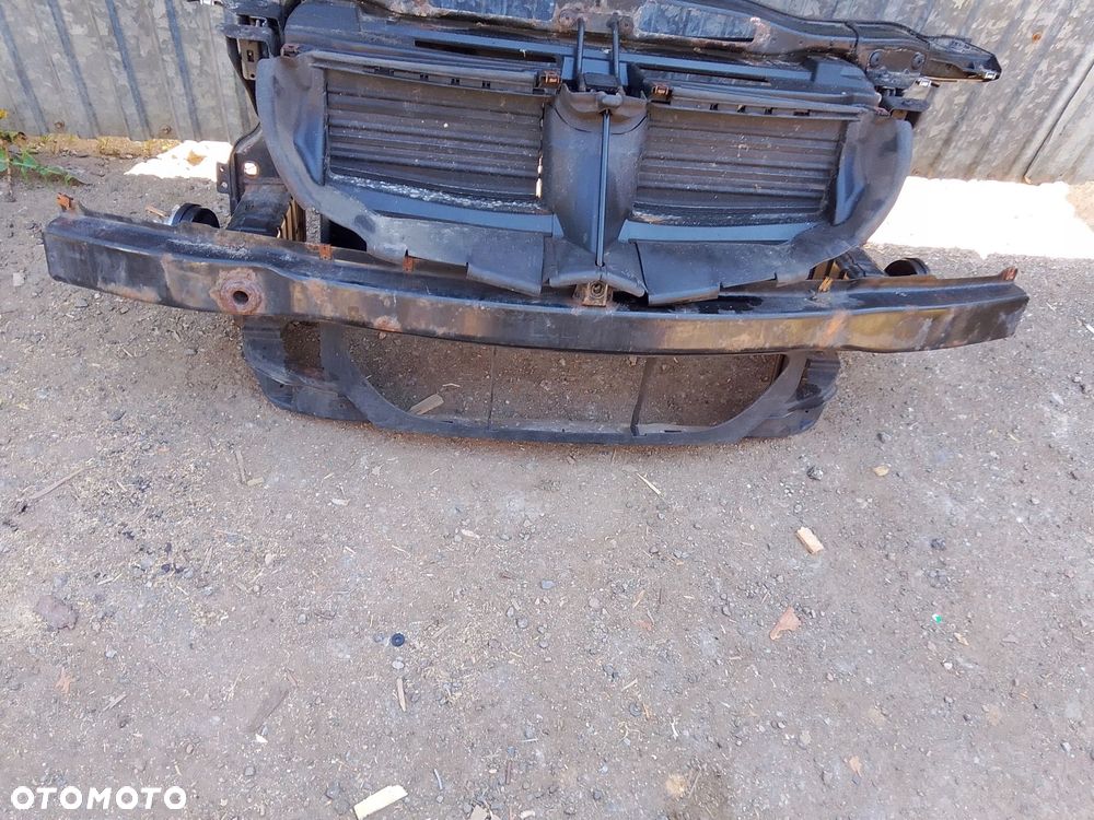pas przedni chłodnice bmw e90 e91 2.0 d n47 - 2