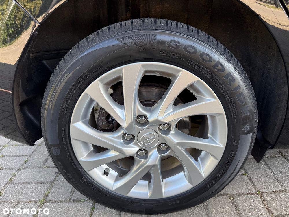 Toyota Auris - 38