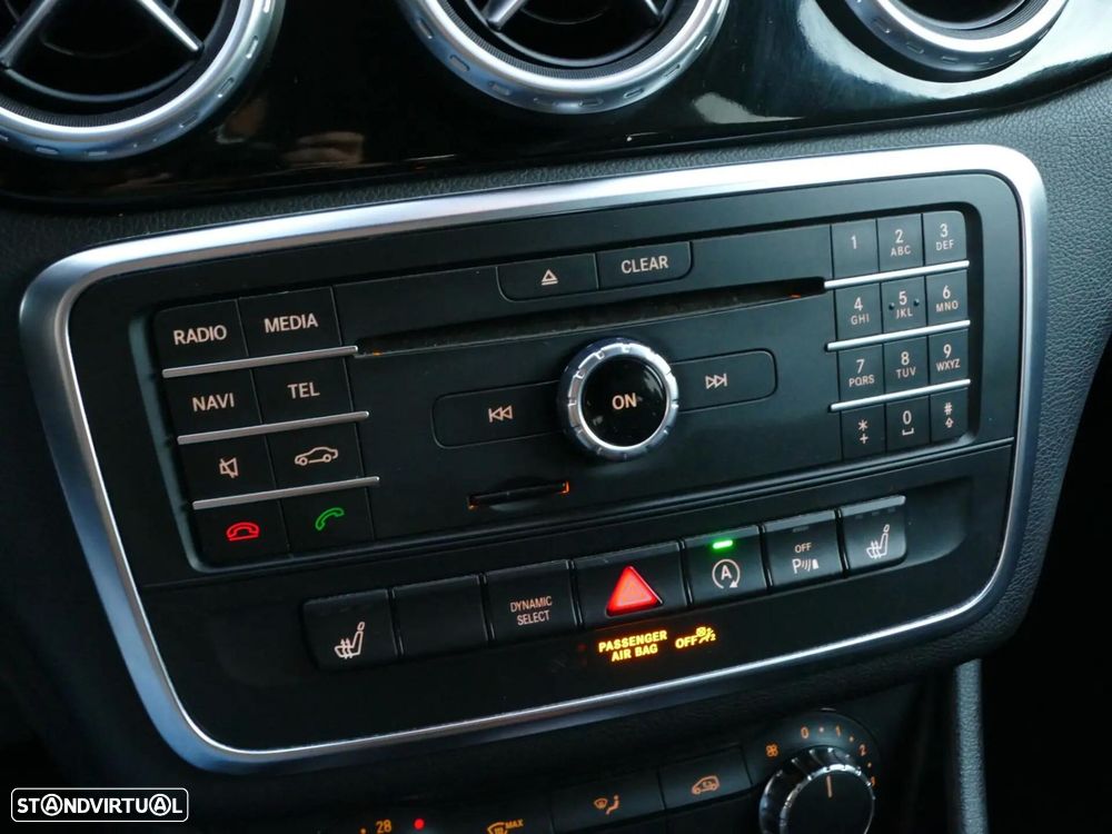 Mercedes-Benz GLA 220 d Urban - 24