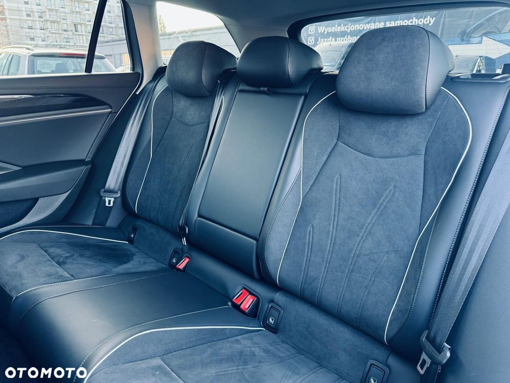 Volkswagen Passat - 15