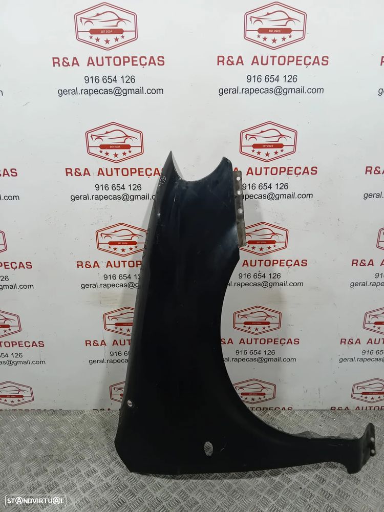 Guarda Lamas Frente Frontal Direito Kia Carnival Original - 1