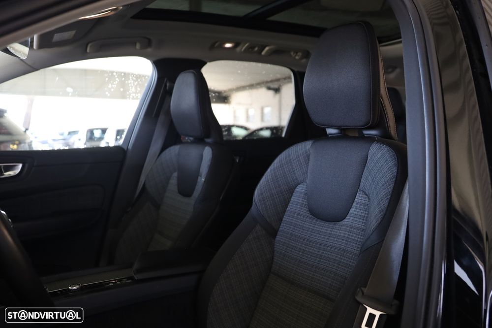 Volvo XC 60 2.0 T6 PHEV Essential AWD - 8