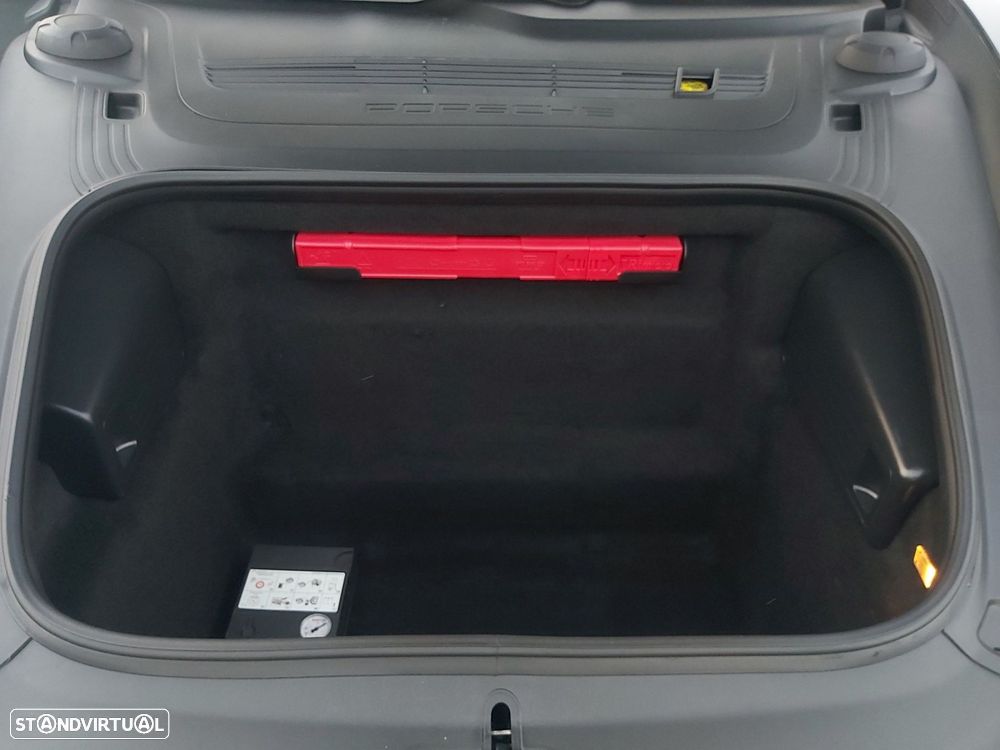 Porsche 911 (991) - 16