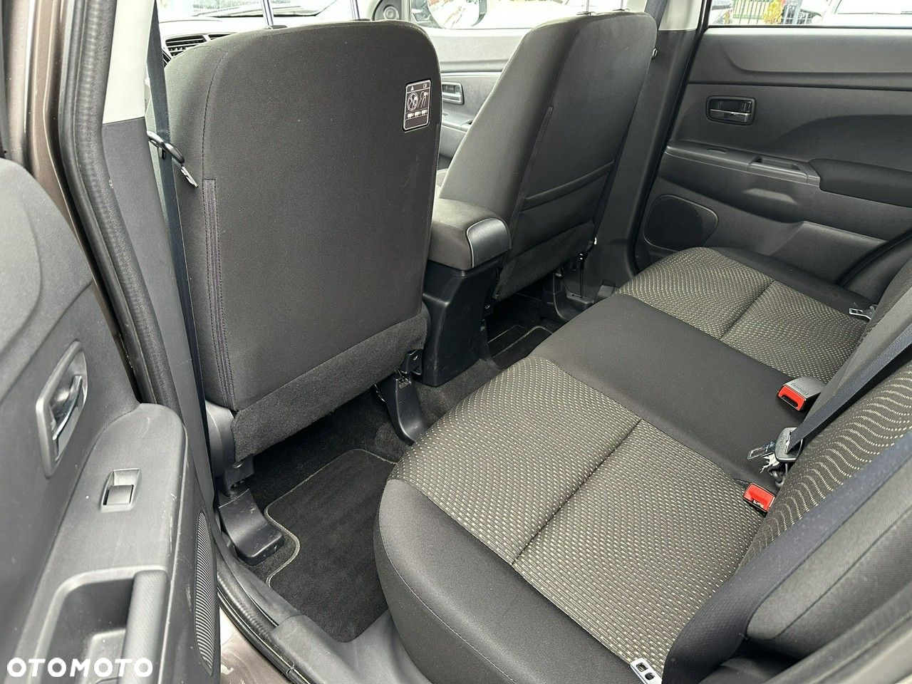Mitsubishi ASX - 7