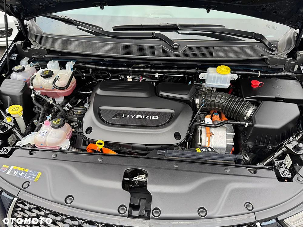 Chrysler Pacifica - 12