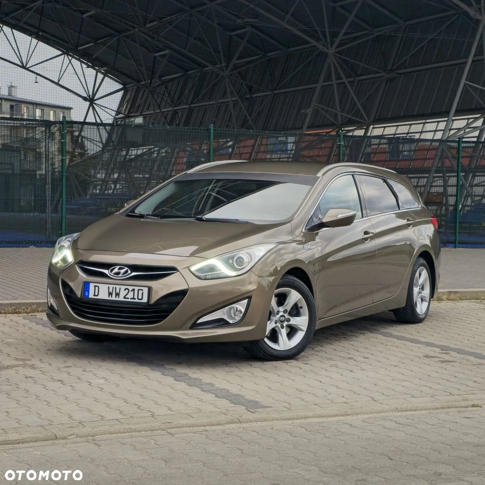 Hyundai i40 Kombi blue 1.6 Space - 6