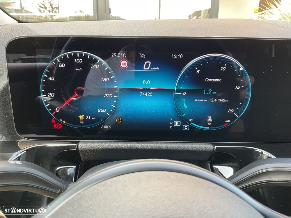 Mercedes-Benz GLA 200 d - 26