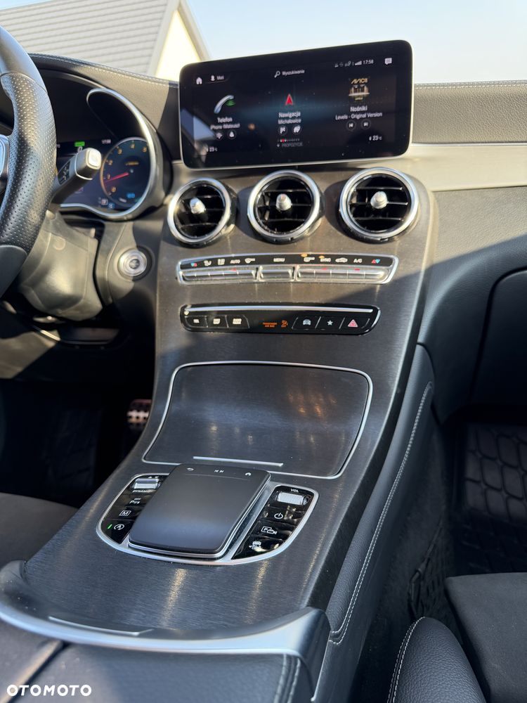 Mercedes-Benz GLC - 31