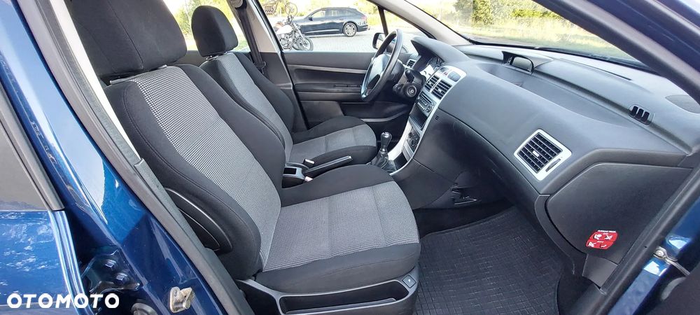 Peugeot 307 1.6 - 16